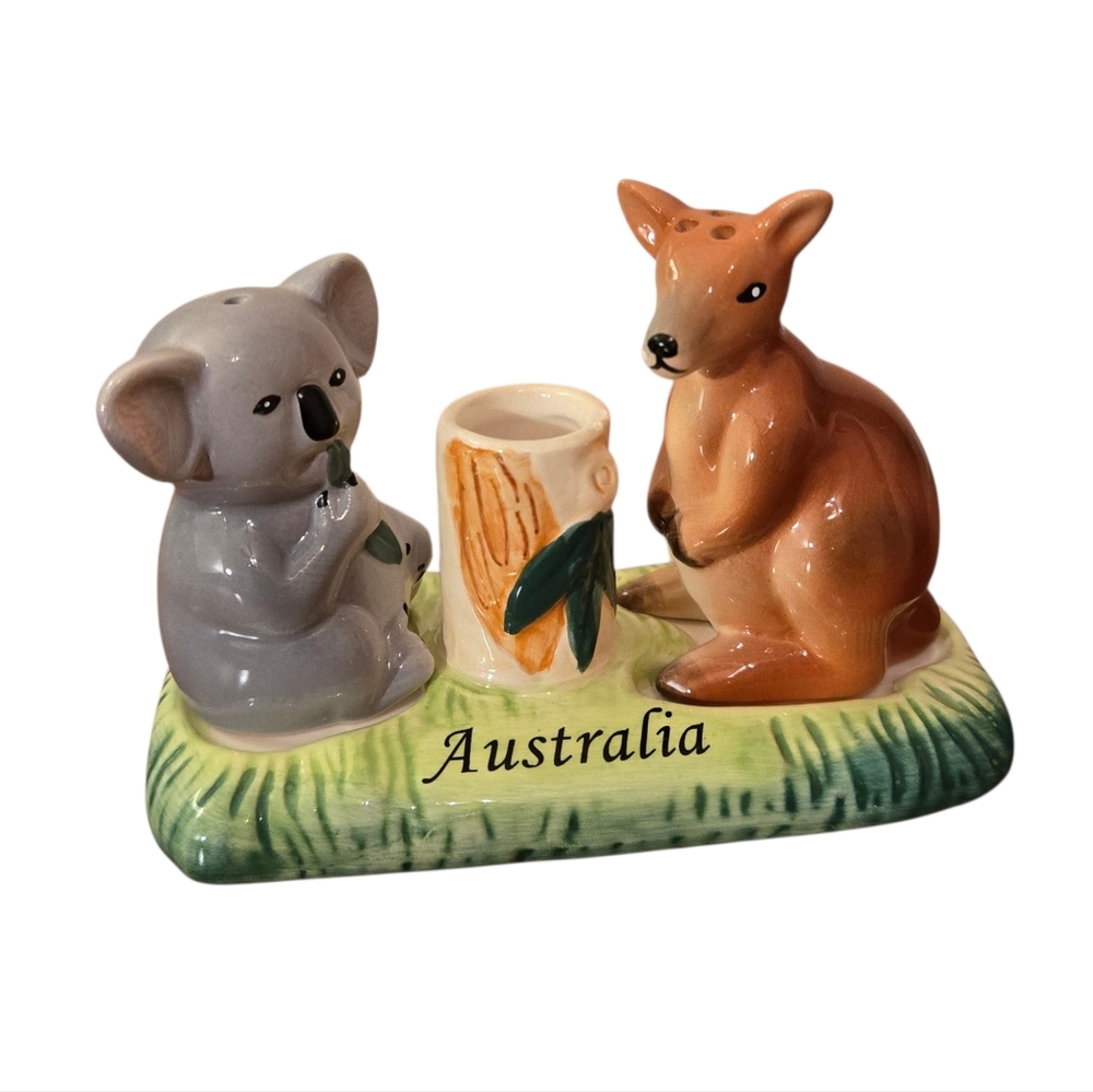 Vintage Kangaroo Koala Bear Ceramic Salt & Pepper Shakers